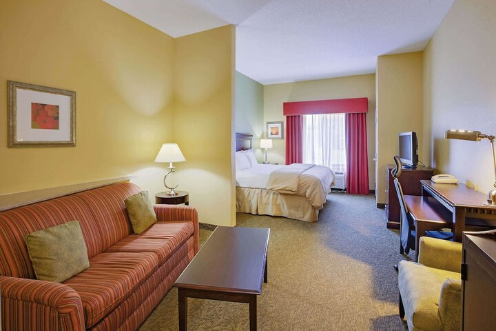 Room 25 of 42