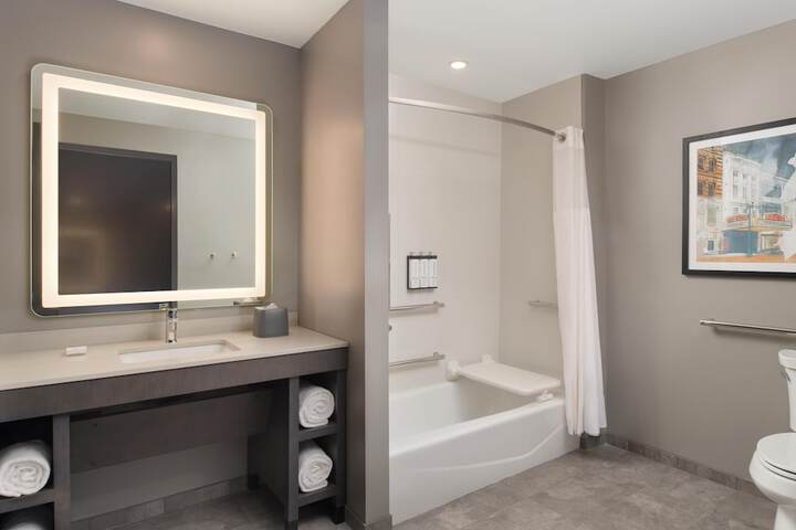 Hyatt House Schenectady / Mohawk Harbor