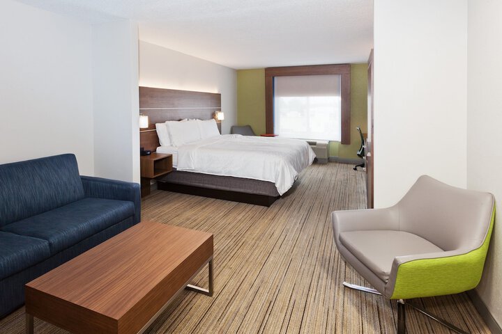 Room 15 of 42