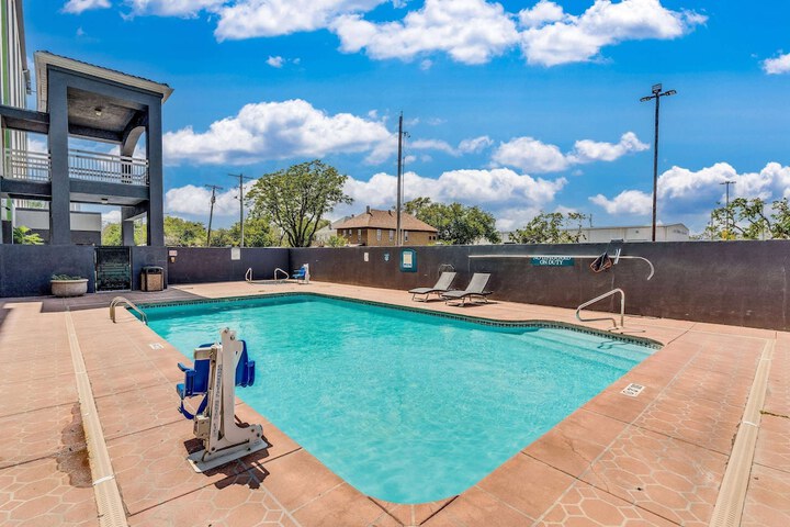 Wyndham Garden Wichita Downtown