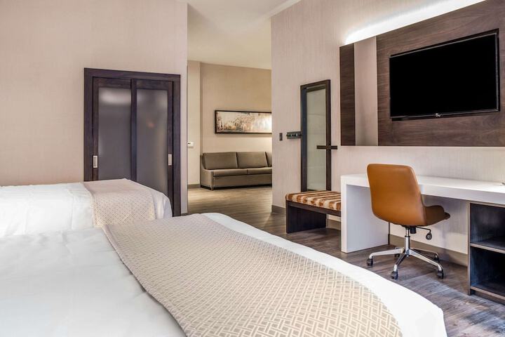 Room 45 of 80