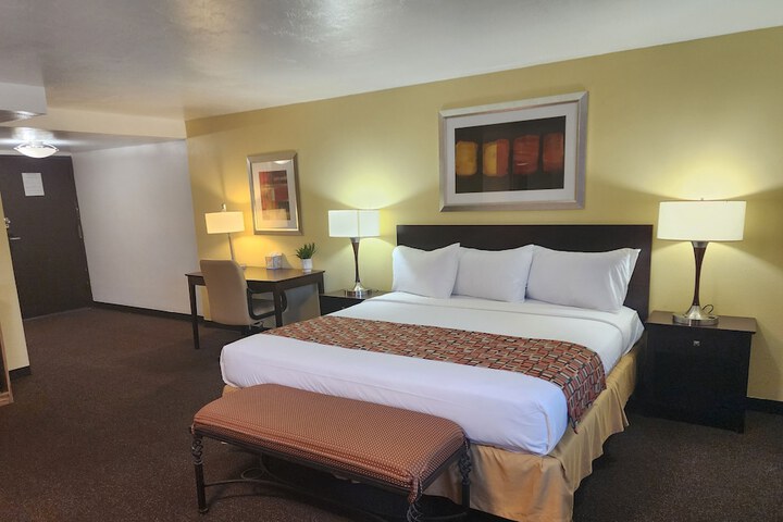 Mariposa Hotel
