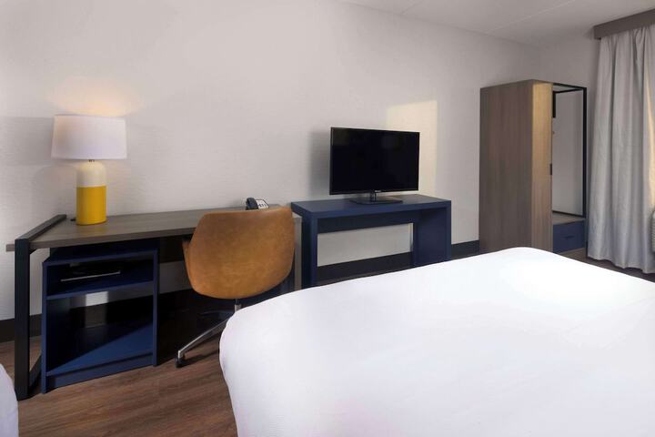 Room 18 of 43