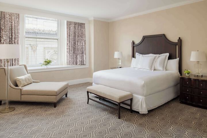 Room 104 of 259