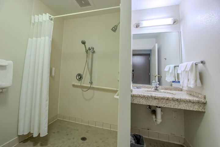 Country Inn & Suites by Radisson Convention Center