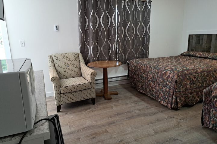 Room 15 of 18
