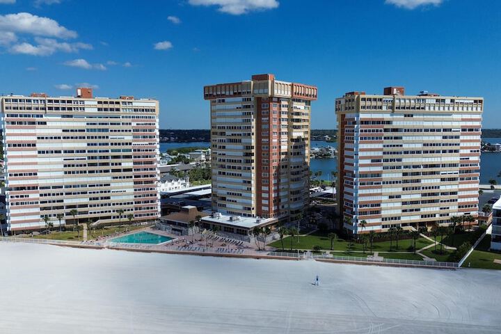 Redington Towers 3A