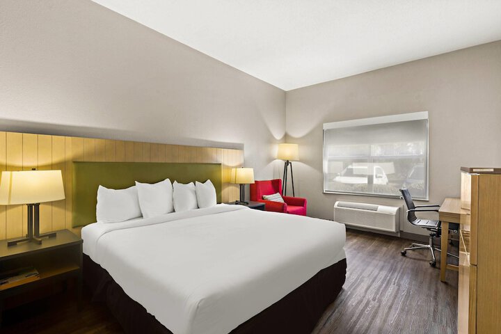 Country Inn & Suites by Radisson Hinesville, GA
