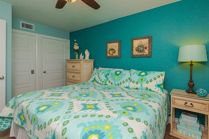 Room 165 of 248