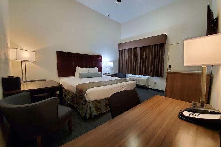 Room 20 of 37