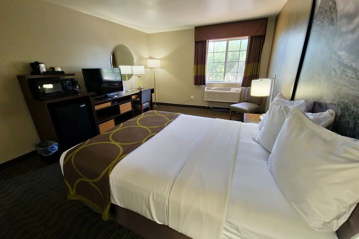 Room 51 of 65