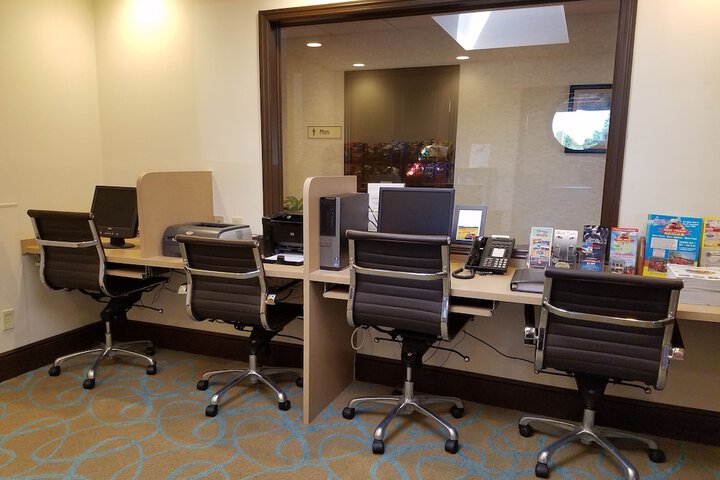 Business Center 65 of 73