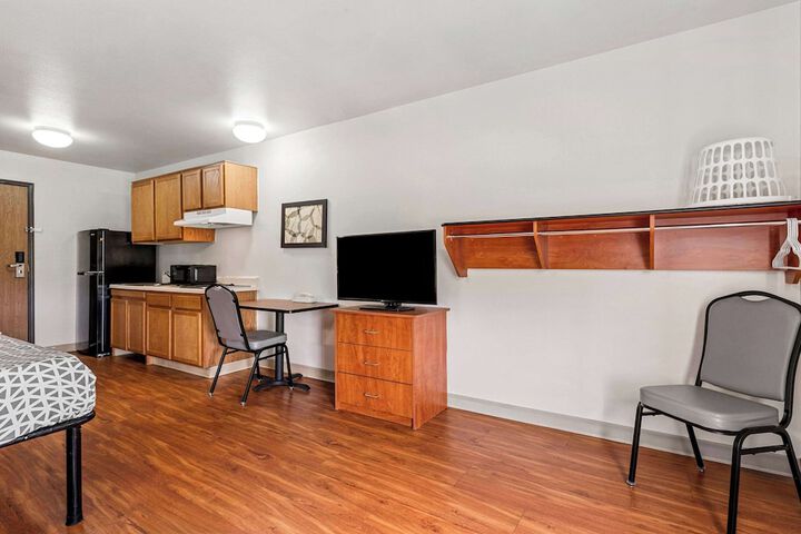 Room 10 of 30