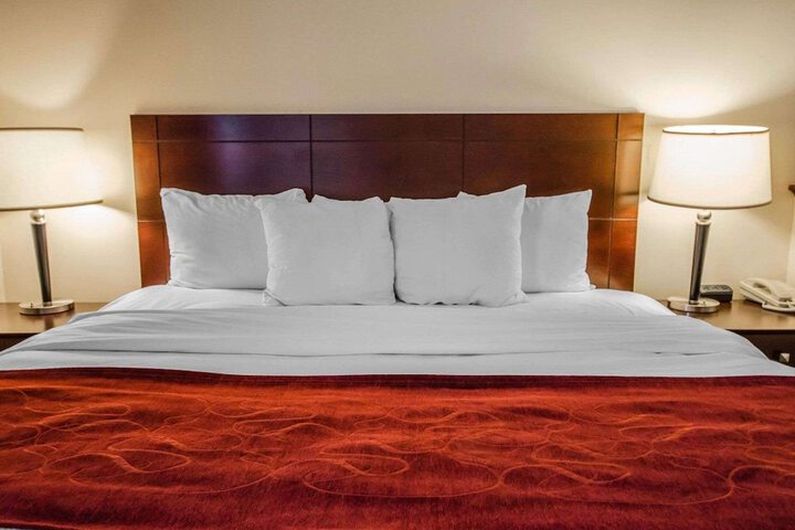 Quality Suites Jeffersonville - Louisville North