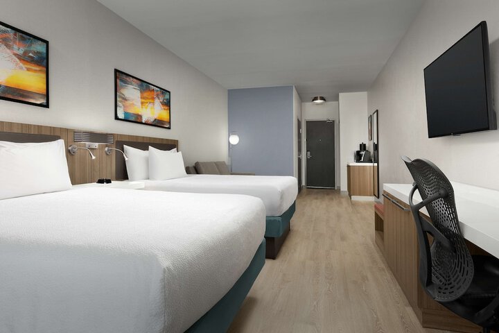 Room 14 of 34