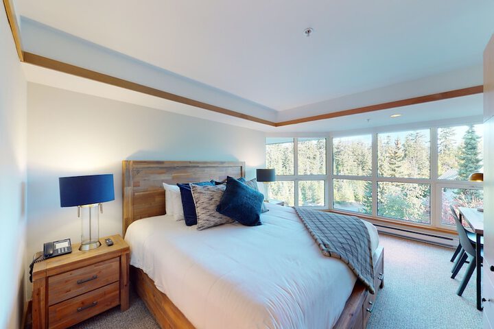 Le Chamois by Whistler Premier