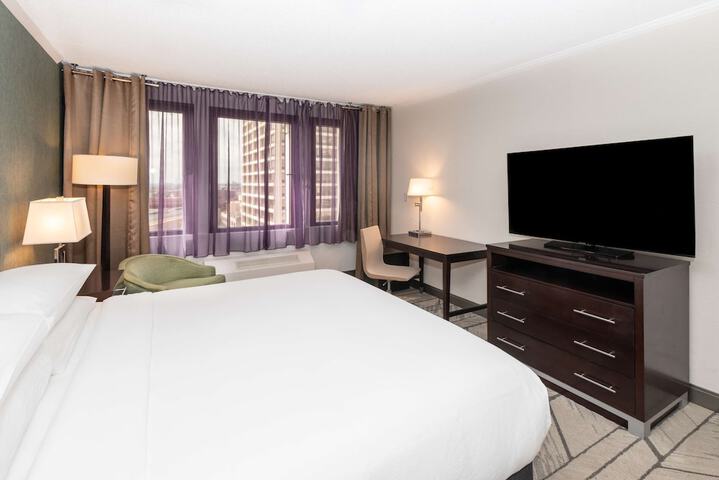 DoubleTree by Hilton Newark Penn Station