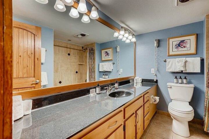 Lakeside Village 4 Bedroom Condo