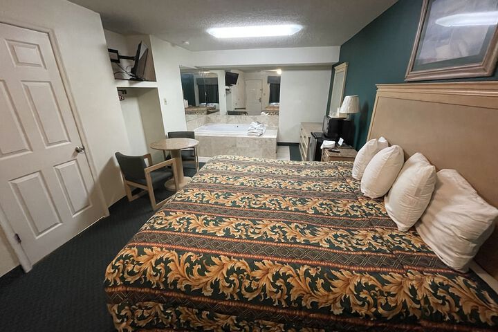 Room 36 of 62
