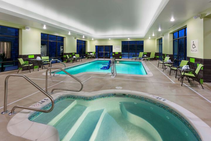 Hampton Inn & Suites Williamsport-Faxon Exit