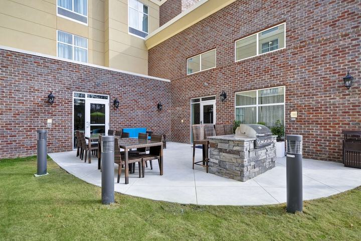 Terrace/Patio 33 of 34