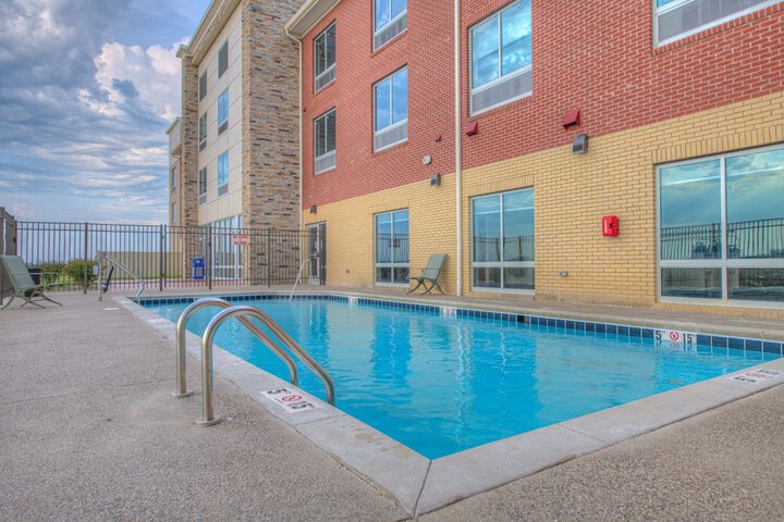 Holiday Inn Express & Suites Remington by IHG