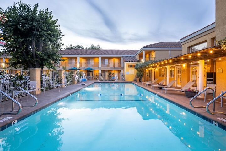 Pool 4 of 37