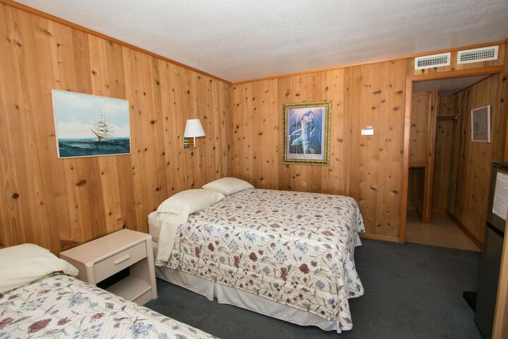 Room 45 of 199