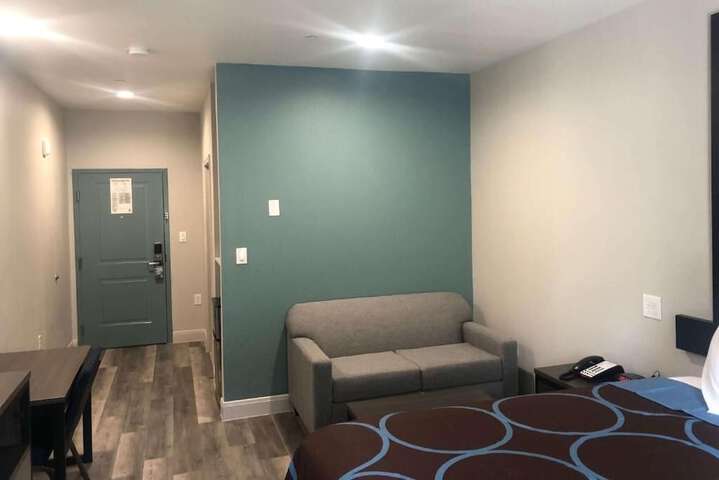 Room 16 of 23