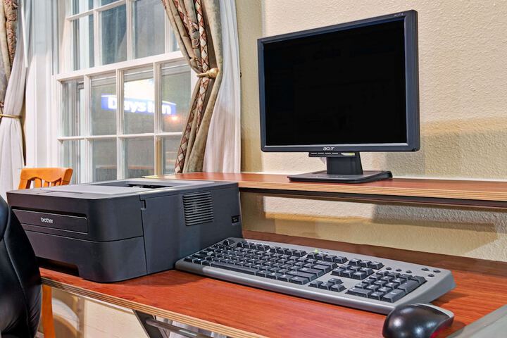 Business Center 23 of 24