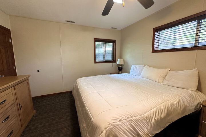 Room 169 of 299
