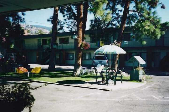 Property Grounds 19 of 25