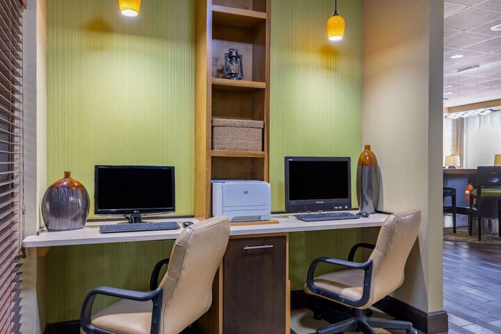 Business Center 46 of 46