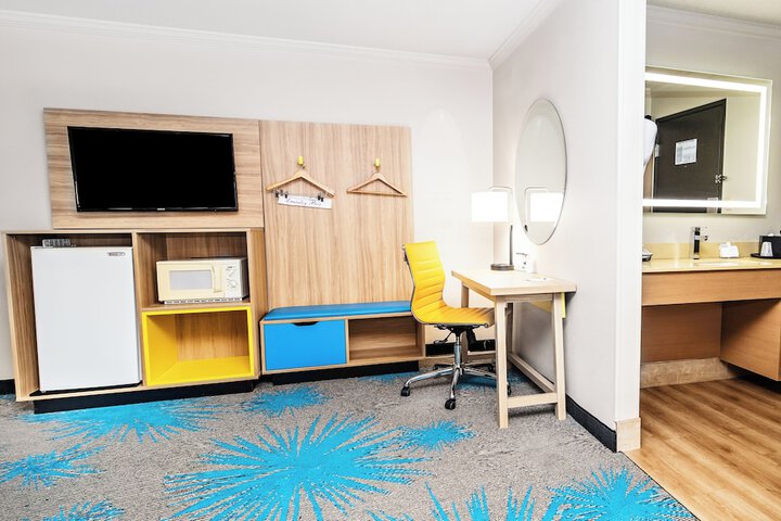Room 34 of 52
