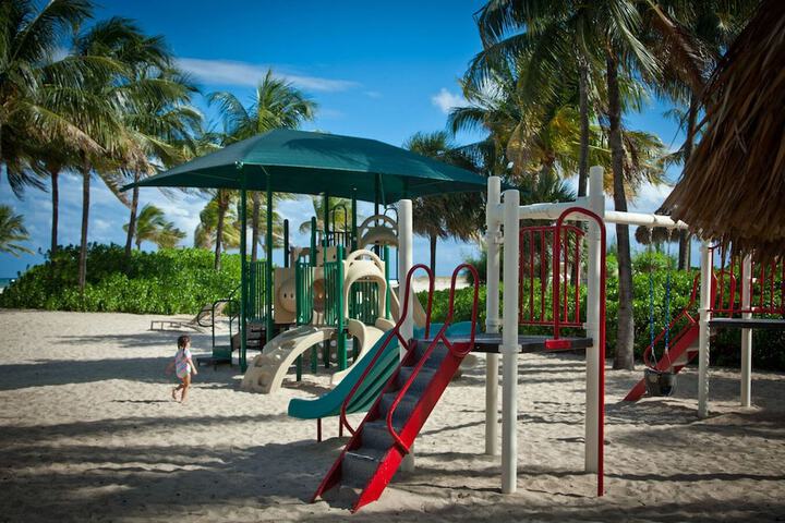 Lago Mar Beach Resort & Club