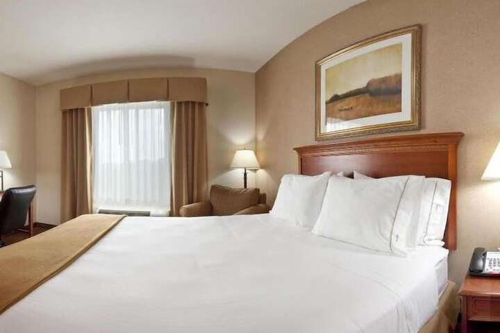 Room 8 of 20