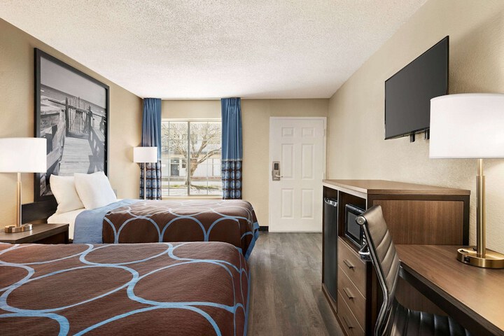 Room 18 of 54