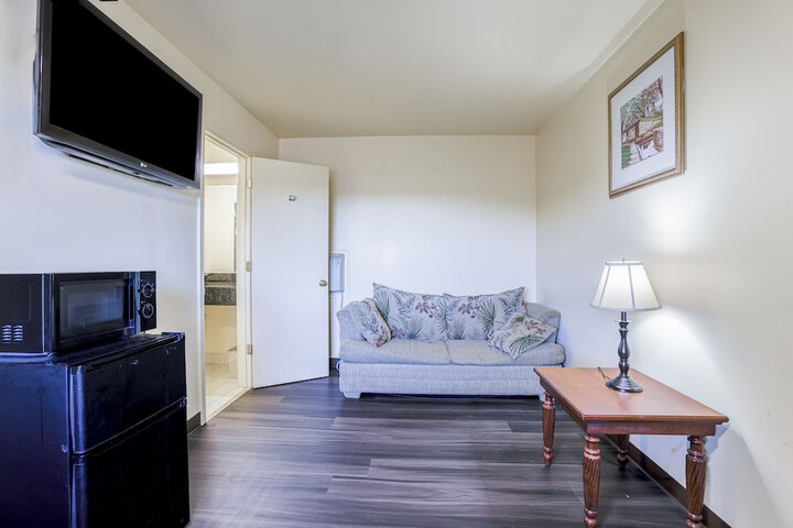 Whispering Pines by Hotel O Whitestone VA