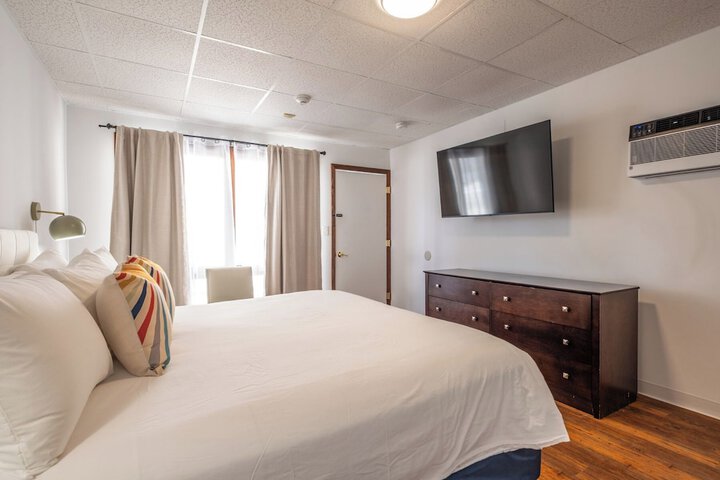 Ocean House Hotel & Motel