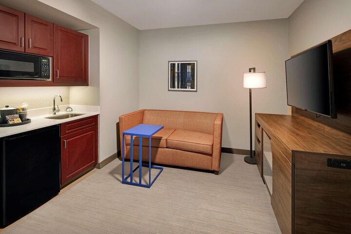 Room 52 of 70