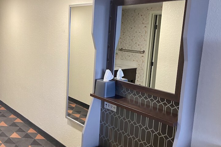 Room 73 of 95