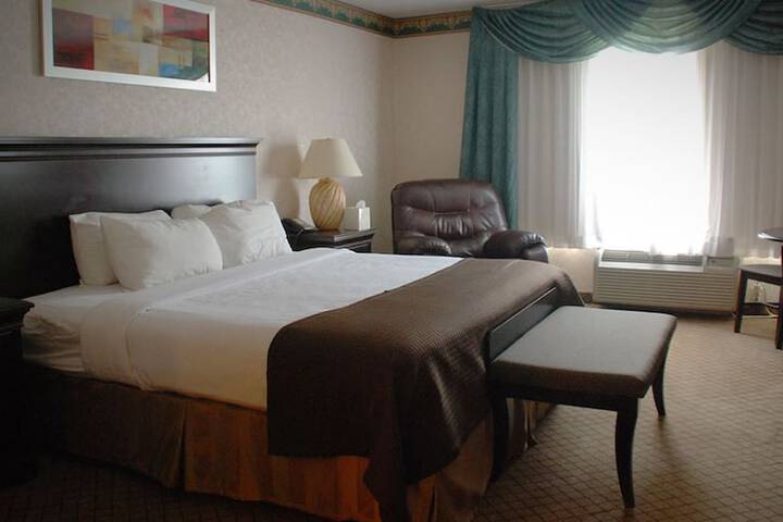 Room 22 of 38
