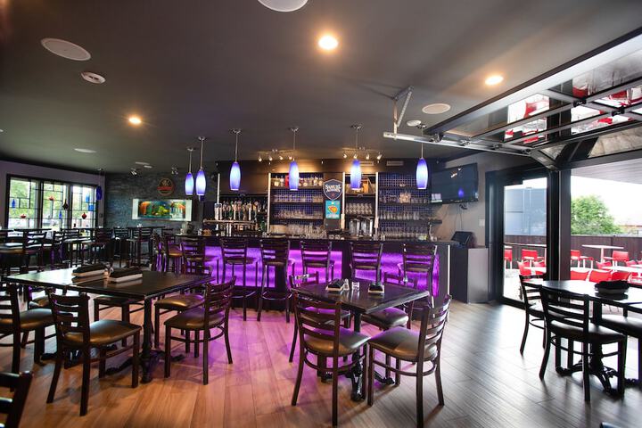 Lounge 73 of 105