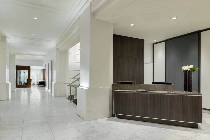Hotel Interior 11 of 144