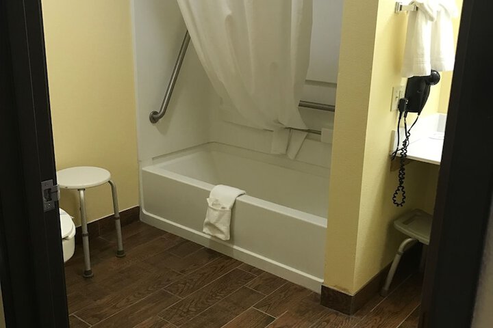 Room 17 of 20