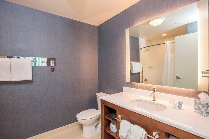 Room 14 of 28