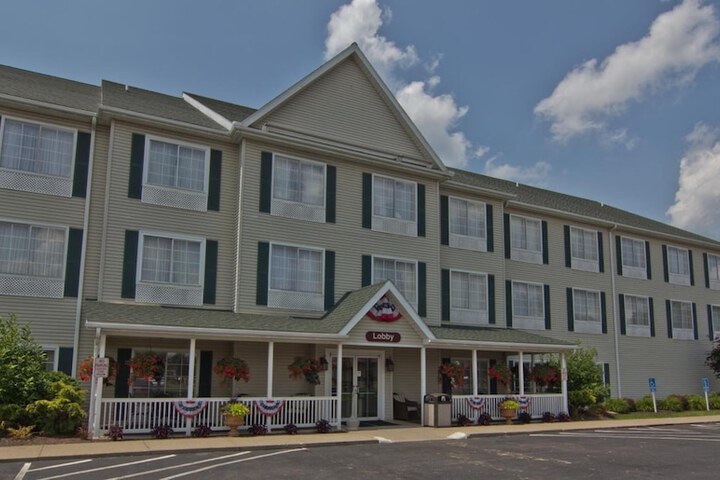 Coshocton Village Inn and Suites