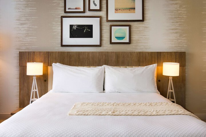 Belamar Hotel Manhattan Beach Tapestry Collection by Hilton
