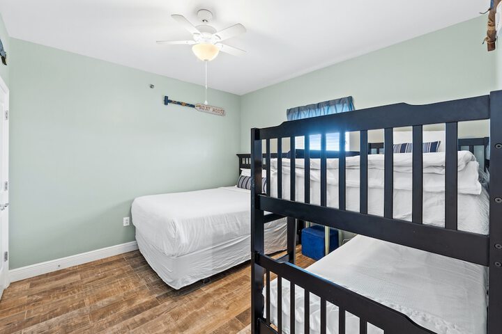 Room 156 of 284