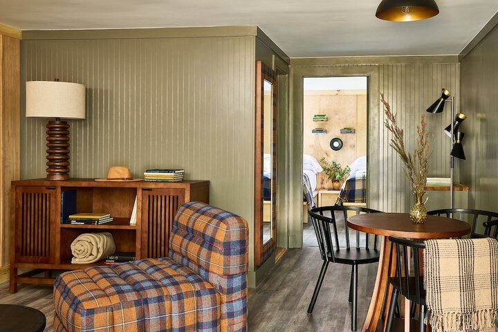 Bluebird Cady Hill Lodge